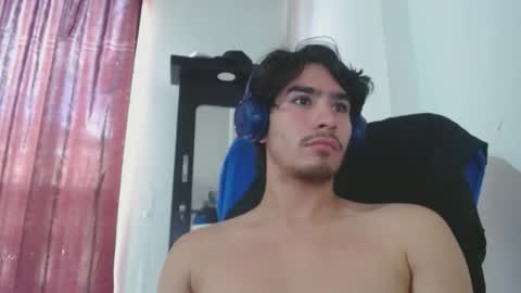 Snapshot of tommycutee21 chatting on 05/06/26, 06:57 tommycutee21 online show from 05/06/26, 06:57