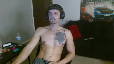 Snapshot of tommystrokes_ chatting on 09/12/25, 01:38 Tommy Strokes online show from 09/12/25, 01:38