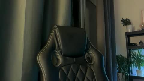 Thomas Fit online show from 12/03/25, 10:19