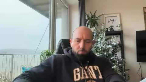 Thomas Fit online show from 12/18/25, 07:58