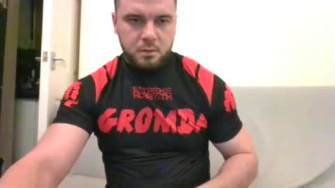 tommyy19901 online show from 12/15/24, 07:21