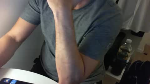 Snapshot of tomtom02029 chatting on 12/12/24, 07:04 Tom online show from 12/12/24, 07:04