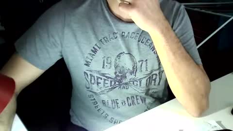 Snapshot of tomtom02029 chatting on 01/12/25, 03:36 Tom online show from 01/12/25, 03:36