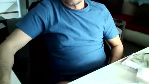 Snapshot of tomtom02029 chatting on 02/21/25, 09:02 Tom online show from 02/21/25, 09:02