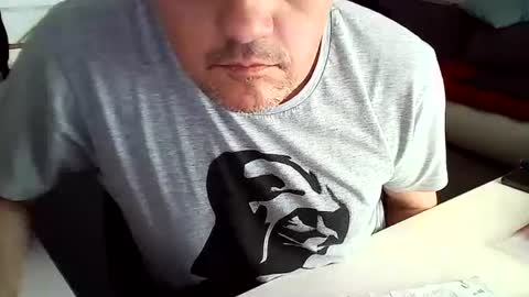 Snapshot of tomtom02029 chatting on 02/24/25, 11:32 Tom online show from 02/24/25, 11:32