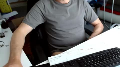 Tom online show from 04/25/26, 09:45