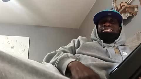 Snapshot of tomuchwauce1 chatting on 02/24/26, 05:38 tomuchwauce1 online show from 02/24/26, 05:38