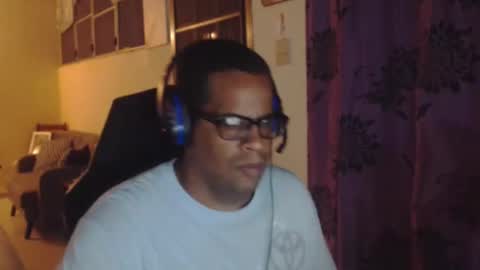 Antonio online show from 03/10/25, 01:56