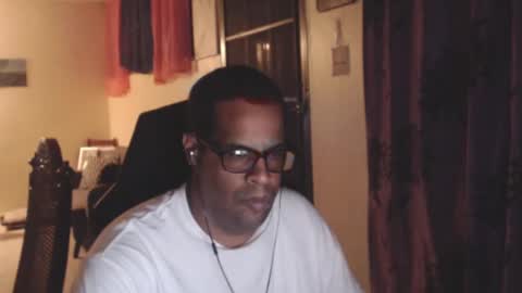 Antonio online show from 10/21/25, 02:12