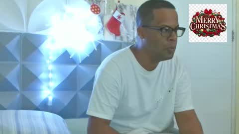 Antonio online show from 12/16/25, 02:22