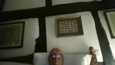 Snapshot of tonidr chatting on 09/17/25, 05:53 Tonidr online show from 09/17/25, 05:53