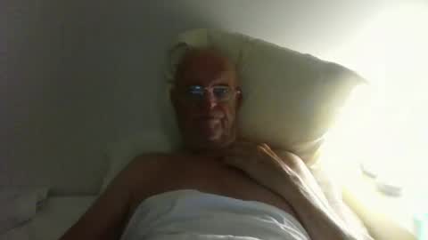 Snapshot of tonidr chatting on 09/27/25, 06:46 Tonidr online show from 09/27/25, 06:46