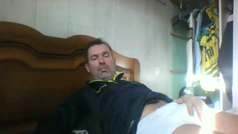 Snapshot of tonio1972 chatting on 11/04/25, 12:04 tonio1972 online show from 11/04/25, 12:04