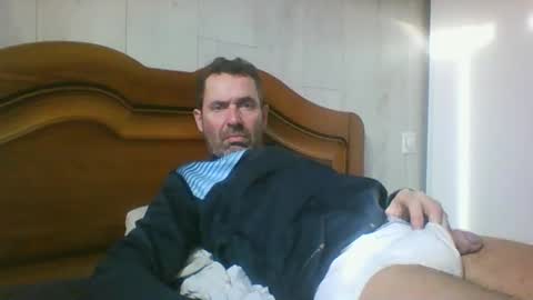 Snapshot of tonio1972 chatting on 12/19/25, 12:01 tonio1972 online show from 12/19/25, 12:01