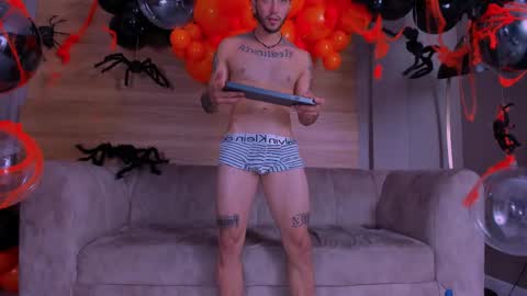 Tonny online show from 10/28/25, 01:47