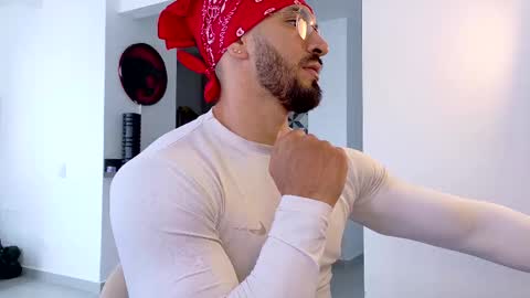 tony muscle1 online show from 11/01/25, 09:39