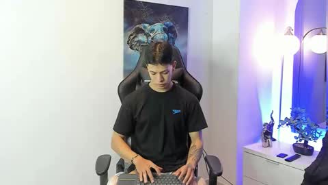 tony_petrov online show from 11/02/25, 09:55