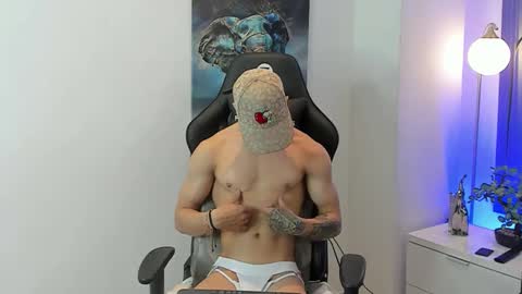 tony_petrov online show from 11/28/25, 01:47