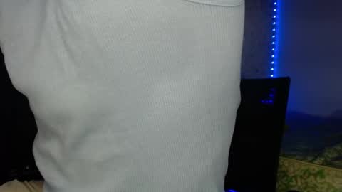 tonydesire_ online show from 04/19/26, 09:06