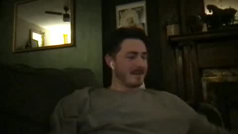 Snapshot of tonydigitt chatting on 02/19/25, 08:33 tonyd online show from 02/19/25, 08:33