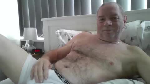 Snapshot of tonygibbson62 chatting on 02/14/26, 09:17 tonygibbson62 online show from 02/14/26, 09:17