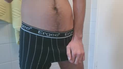 Snapshot of tonygw31 chatting on 11/09/25, 12:03 TonyG online show from 11/09/25, 12:03