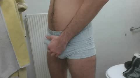 Snapshot of tonygw31 chatting on 12/02/25, 08:48 TonyG online show from 12/02/25, 08:48