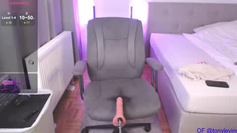 Tony online show from 03/08/25, 07:27