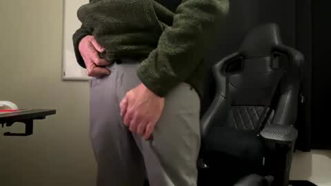 tonytonytony3001 online show from 12/10/24, 04:02