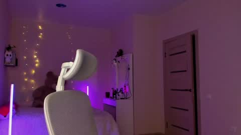 toohornyserj online show from 12/16/24, 09:20