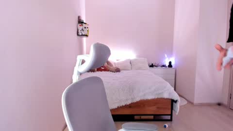 toohornyserj online show from 02/24/25, 12:09