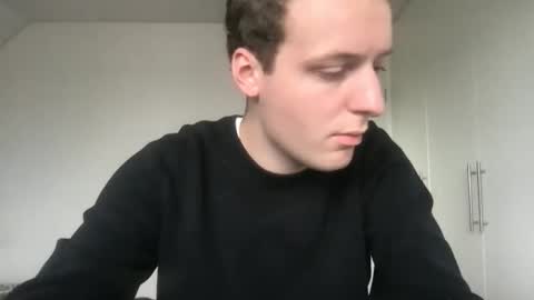 Max online show from 11/01/25, 12:51