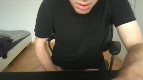 Max online show from 11/06/25, 06:58