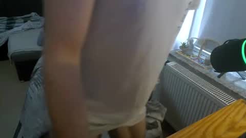 toohugeandstonedxoxo online show from 03/08/26, 12:53