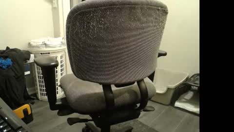 Snapshot of tooobvious chatting on 01/06/25, 11:09 tooobvious online show from 01/06/25, 11:09