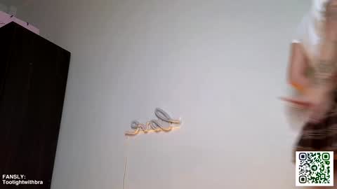 Kira online show from 01/11/25, 04:16