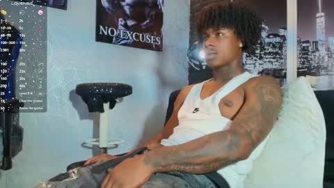 Snapshot of toower_ chatting on 05/04/26, 05:14 T O W E R online show from 05/04/26, 05:14