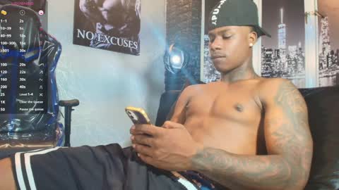 Snapshot of toower_ chatting on 05/09/26, 04:17 T O W E R online show from 05/09/26, 04:17