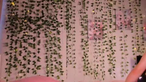 Alice and Sandra online show from 09/17/25, 10:17