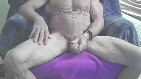 topfortwinks online show from 12/01/25, 04:17