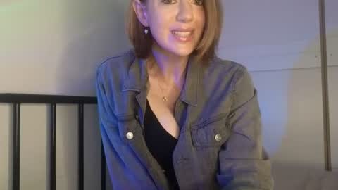Snapshot of topsywilde chatting on 06/18/26, 07:52 Topsy online show from 06/18/26, 07:52