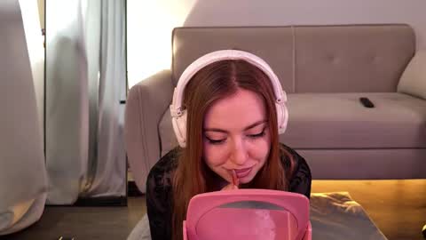 Lina  Next stream January 4  11am UTC 0 online show from 03/11/26, 12:22