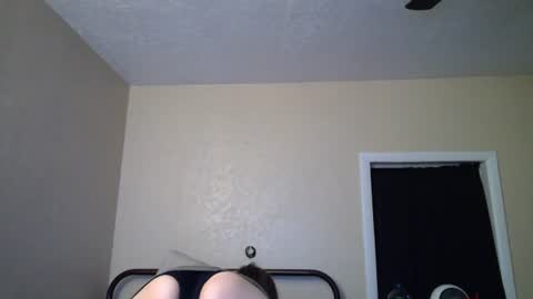 Snapshot of tori9997 chatting on 06/13/26, 06:44 butterfly princess online show from 06/13/26, 06:44