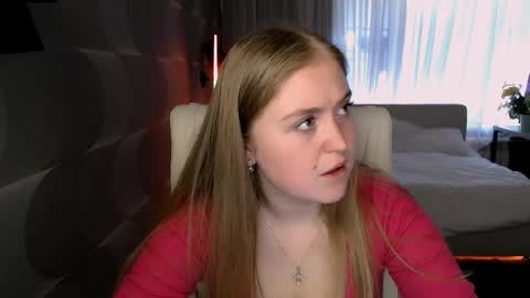 Snapshot of tori_blond chatting on 04/28/26, 06:18 tori_blond online show from 04/28/26, 06:18