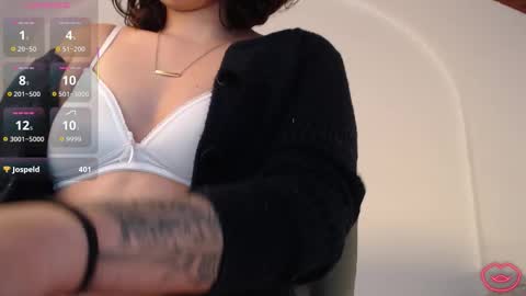 tori_just online show from 12/22/25, 06:05