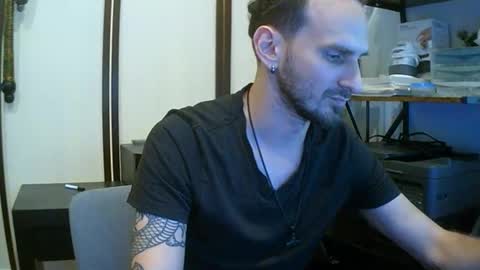 Snapshot of tornado2156 chatting on 12/02/25, 06:47 Tornado2156 online show from 12/02/25, 06:47