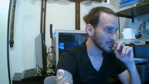 Snapshot of tornado2156 chatting on 01/11/26, 04:12 Tornado2156 online show from 01/11/26, 04:12