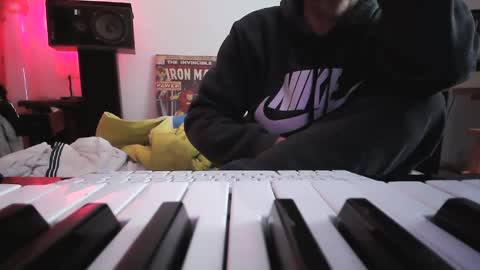 Snapshot of torosko chatting on 03/02/25, 03:16 Torosko online show from 03/02/25, 03:16