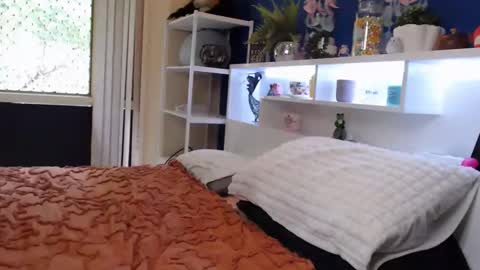 Snapshot of total_aussie_milfs chatting on 02/02/26, 11:03 Milly online show from 02/02/26, 11:03