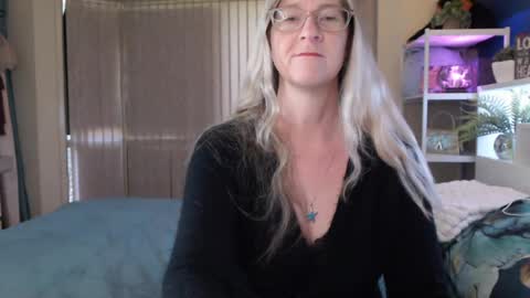 Snapshot of total_aussie_milfs chatting on 07/20/26, 11:18 Milly online show from 07/20/26, 11:18